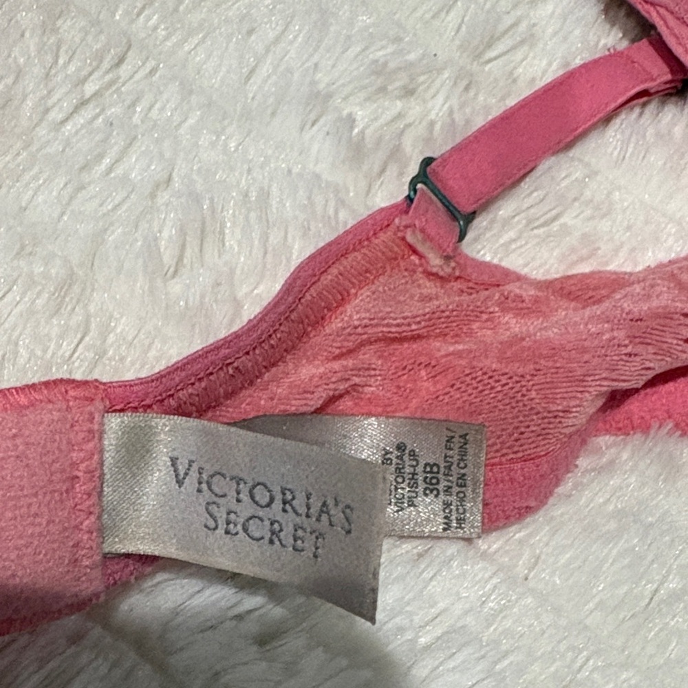 Victoria’s Secret Pink Bra Bundle - Picture 8 of 8